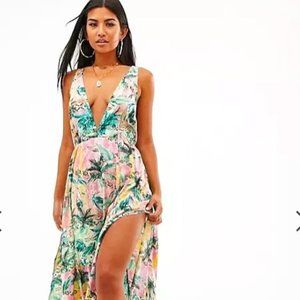 NWT Asos Floral Maxi Dress 👗